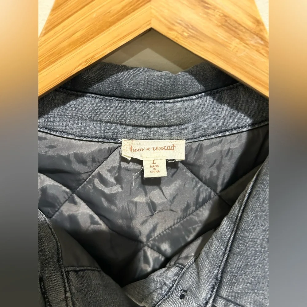 Quilt Jacket - Picture 4 of 5